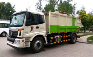 شاحنة قمامة أومان